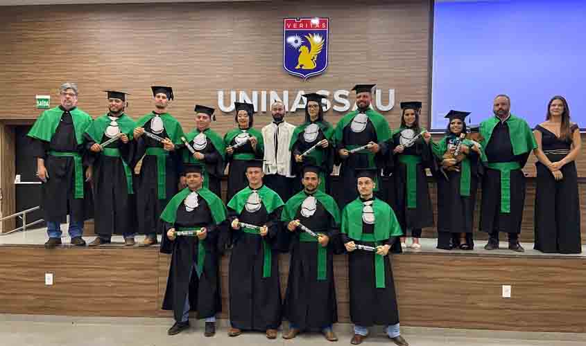 UNINASSAU realiza colação de grau de vários cursos