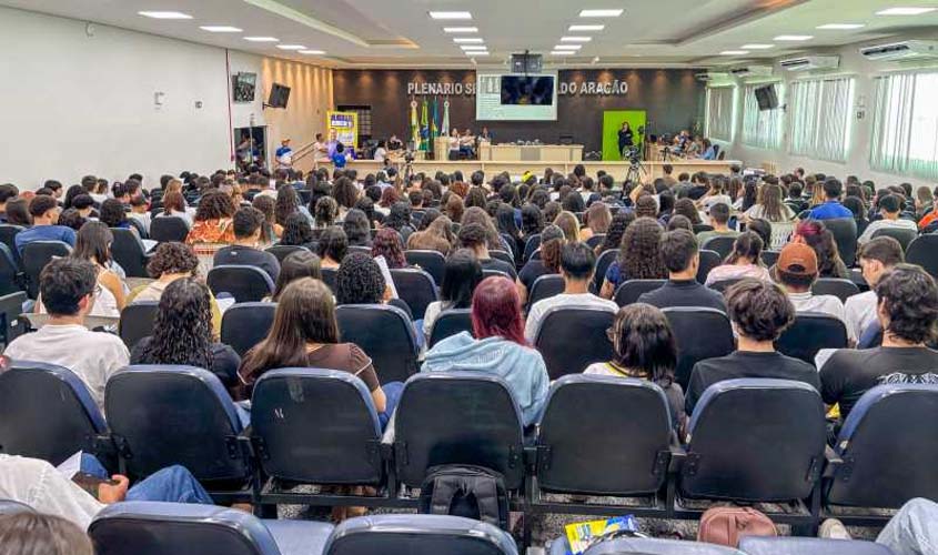 Acelero Enem prepara alunos de Ji-Paraná e Cacoal para o Enem
