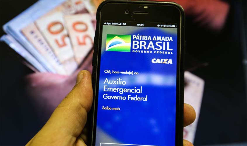 Nascidos em abril recebem hoje R$ 1,4 bi de auxílio emergencial