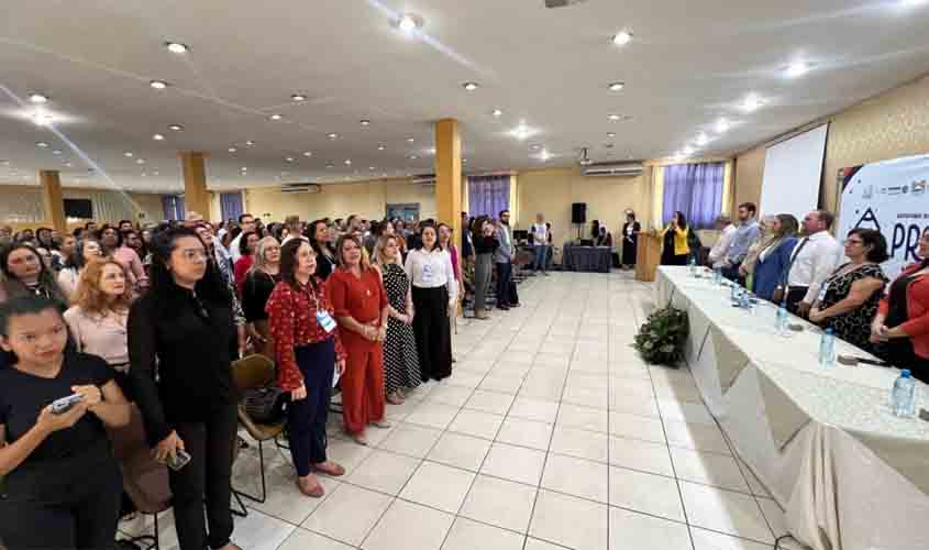 Políticas educacionais voltadas à alfabetização são fortalecidas durante Seminário Estadual