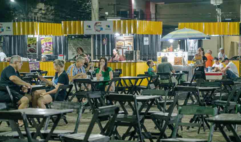 Praça das Três Caixas d’Água e Ministério Público recebem feira de artesanato