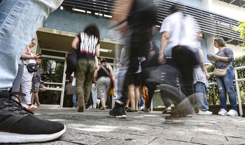 Como é calculada a nota das provas objetivas do Enem 2025