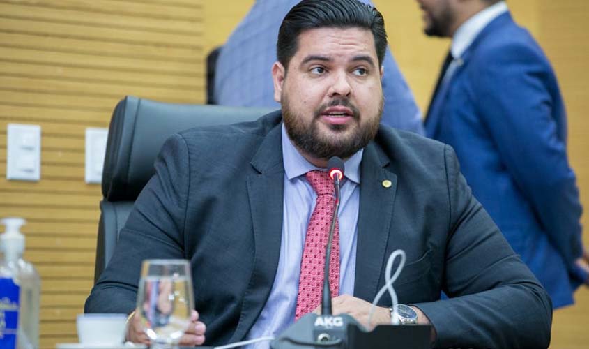 Jean Oliveira quer aplicação da Lei Federal 191 para concessão de quinquênios e sexta-parte aos servidores públicos estaduais