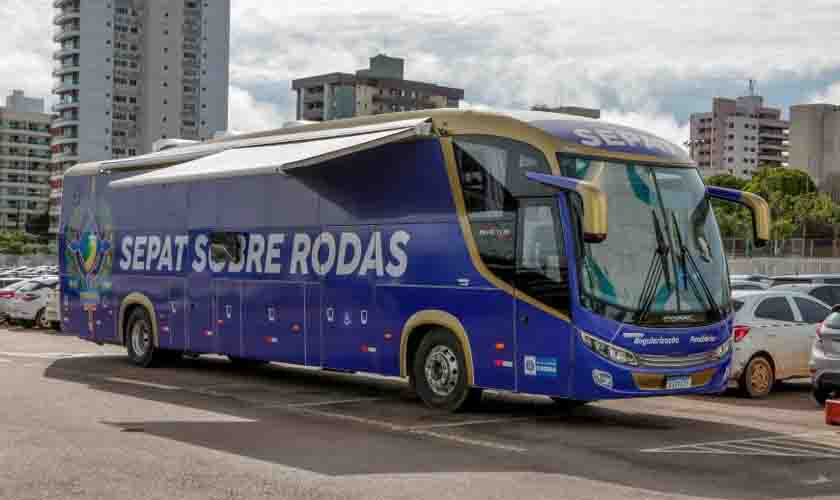 Governo entrega ônibus moderno destinado a atendimentos itinerantes de regularização de terras em Rondônia