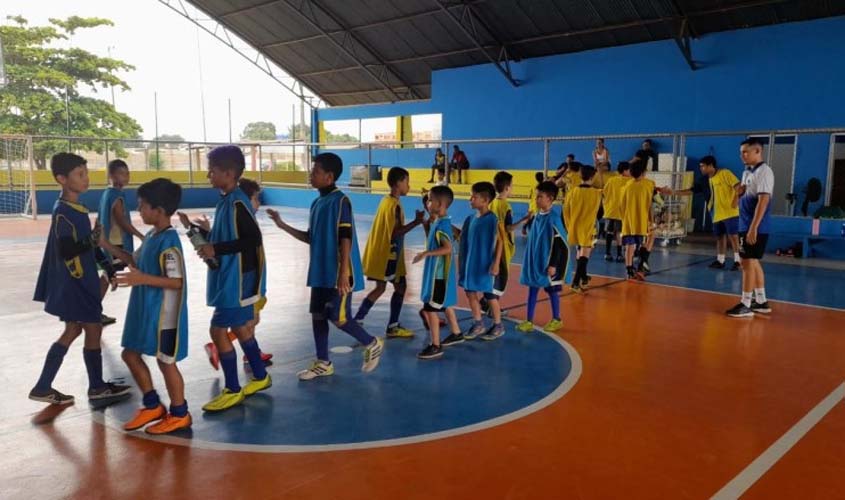 Matrículas abertas para as modalidades de futsal e capoeira a partir desta quinta-feira (8), no Esperança da Comunidade