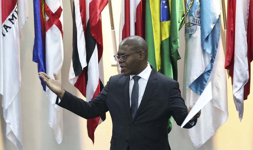 Ministro dos Direitos Humanos combate discurso de ódio