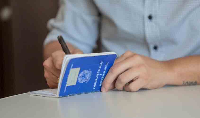 Confira as 112 vagas de emprego desta segunda-feira (7)
