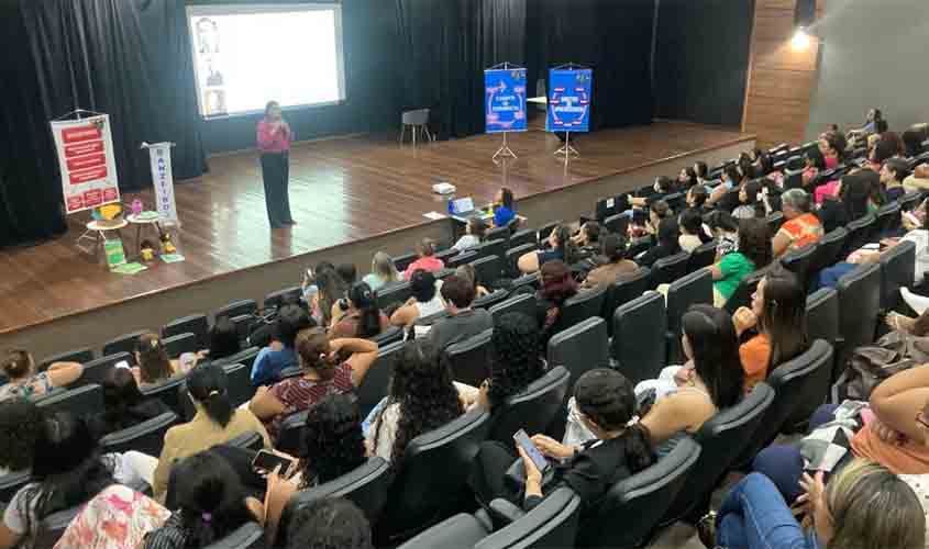 Semed promove formação com profissionais da educação infantil