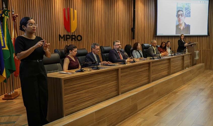 MP e Safernet capacitam educadores para proteção digital infantil