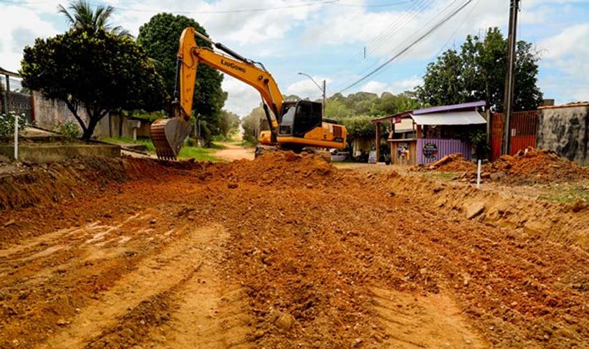 Prefeitura segue com preparação para a pavimentação de ruas no 2ª distrito