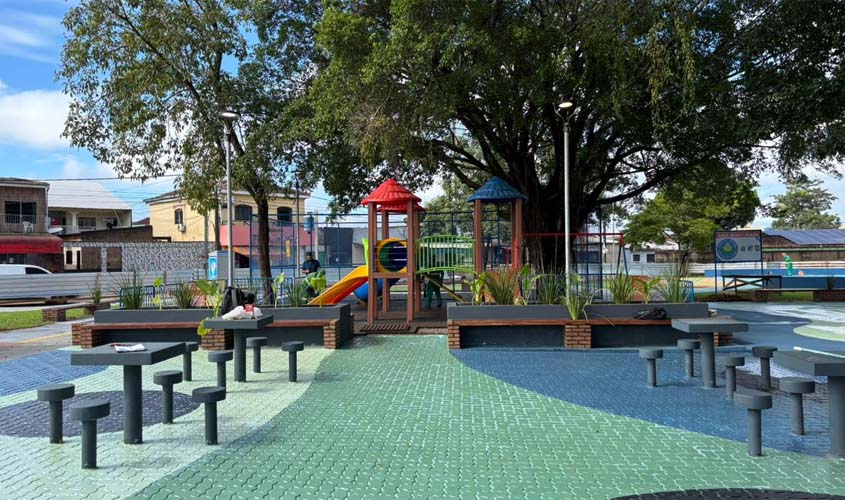 Praça do Cohab renovada reacende convivência e expectativa no bairro
