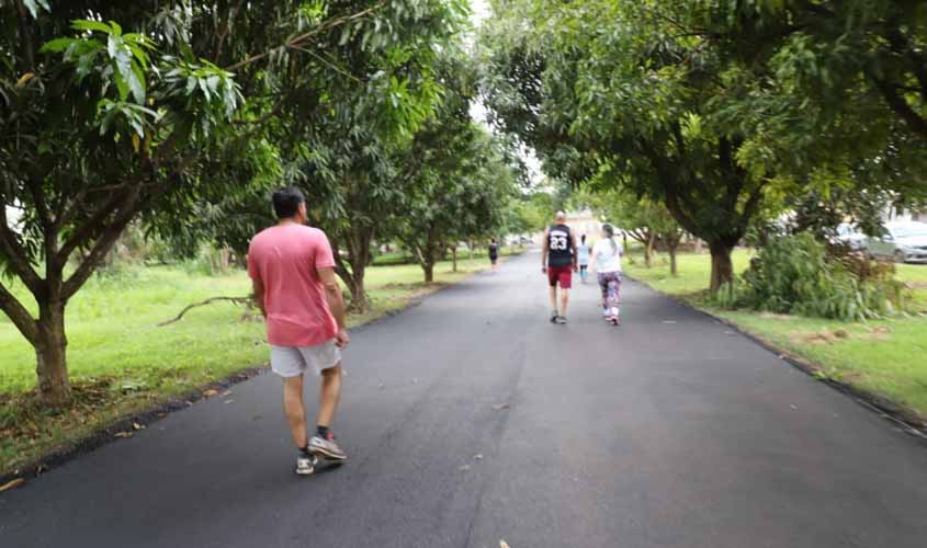 Prefeito Hildon Chaves acompanha retomada das obras no Skate Park