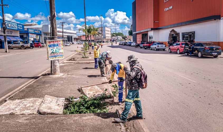 Prefeitura amplia ações de limpeza urbana em Porto Velho