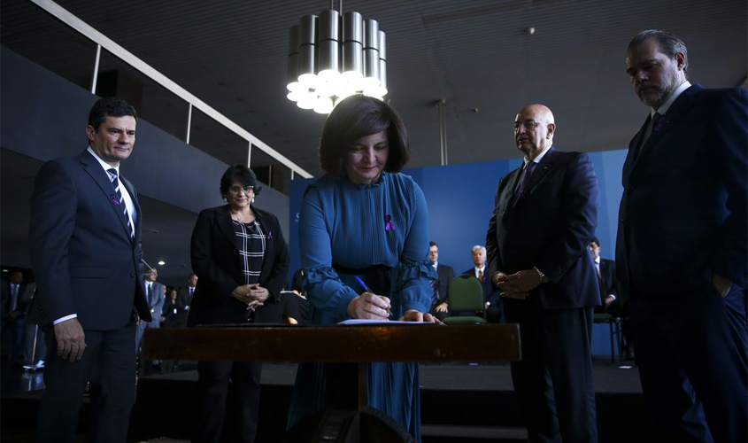 Justiça firma pacto para combater violência contra mulheres
