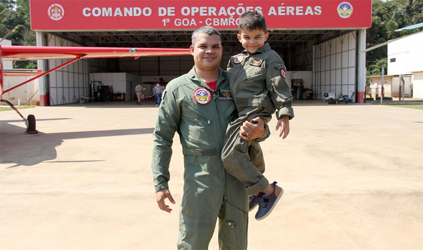 Dividir a rotina entre o trabalho e a família fortalece laços do pai que atua na terra, água, fogo e ar em Rondônia