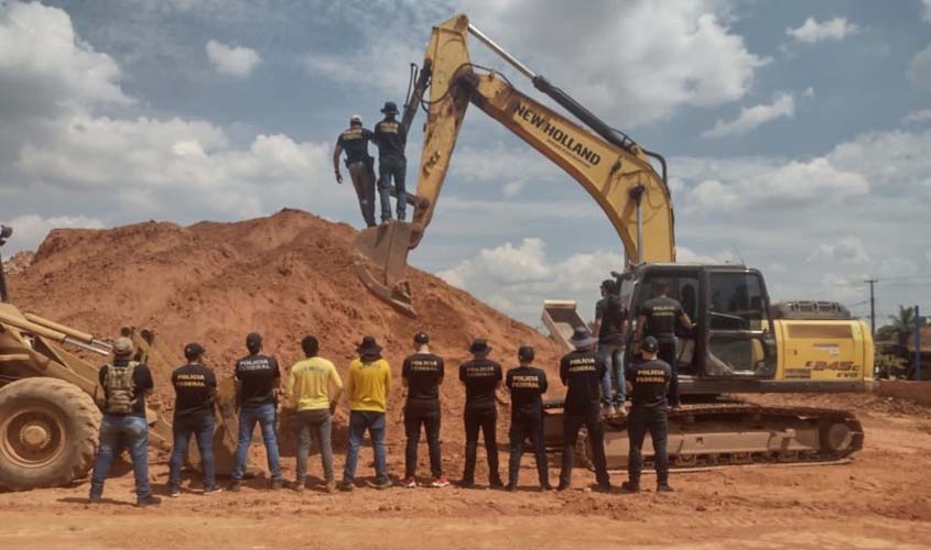 Treinamento para policiais federais é realizado através da Secretaria de Obras