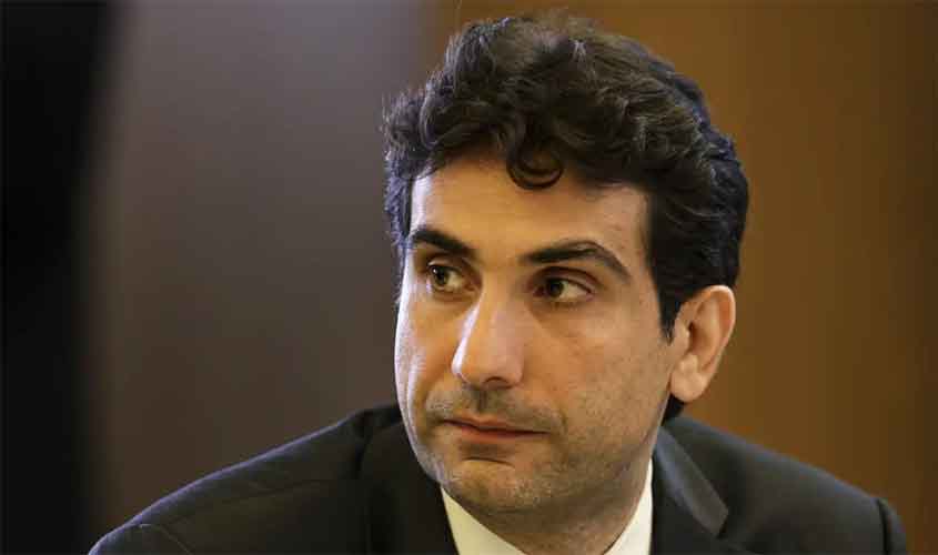 Pix deve permanecer sob gestão pública, diz Galípolo