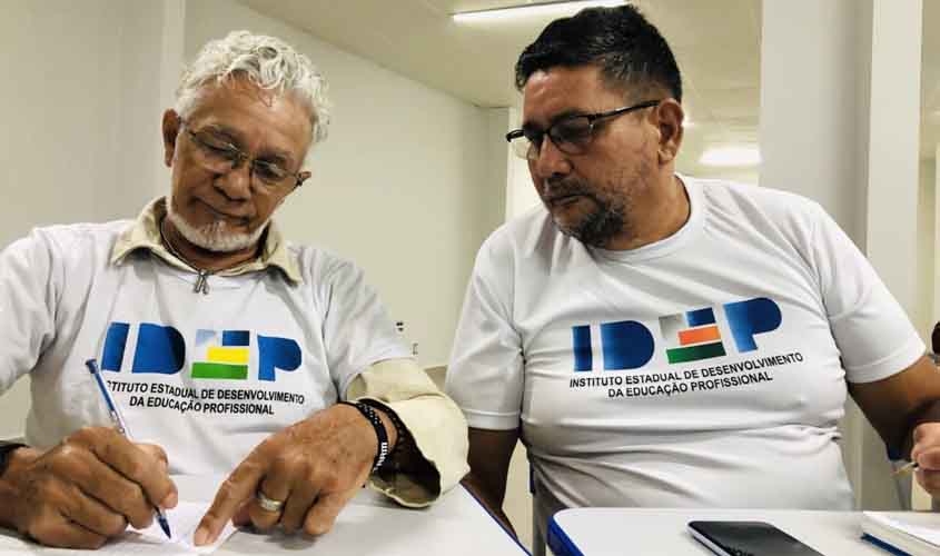 Ensino profissionalizante atrai pais que buscam novas oportunidades no mercado de trabalho