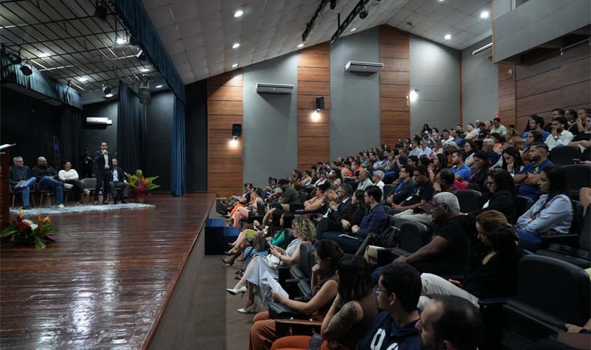 Porto Velho empossa novos diretores escolares