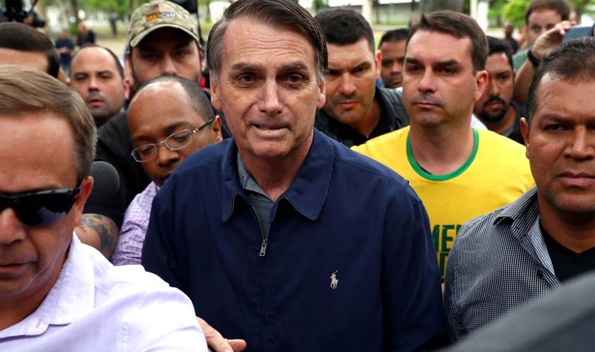 Líder, Bolsonaro tem trajetória controvertida