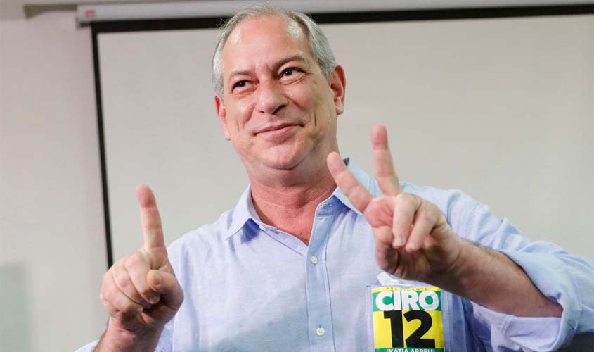 Ciro cita bordão da campanha anti-Bolsonaro ao falar do segundo turno