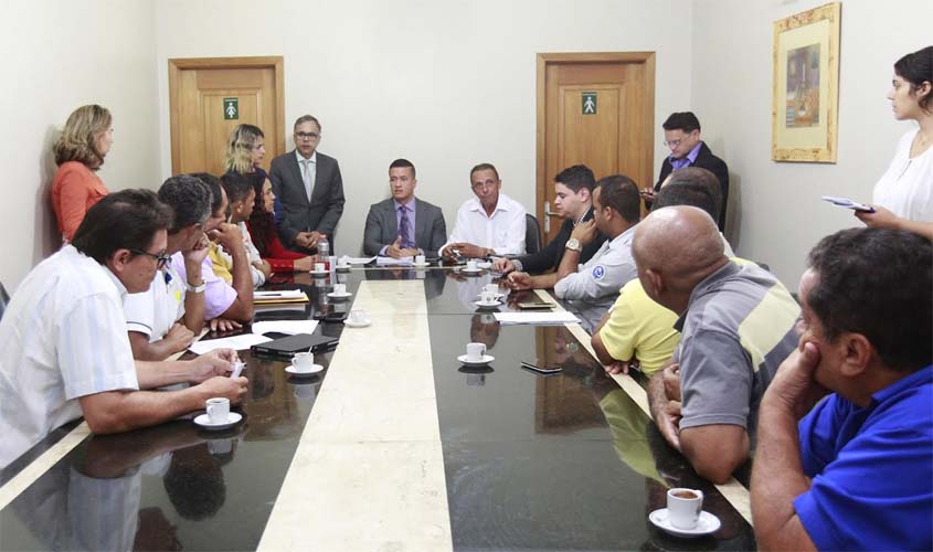 Lazinho da Fetagro e Geraldo da Rondônia se reúnem com representantes e discutem alterações na Lei dos taxistas