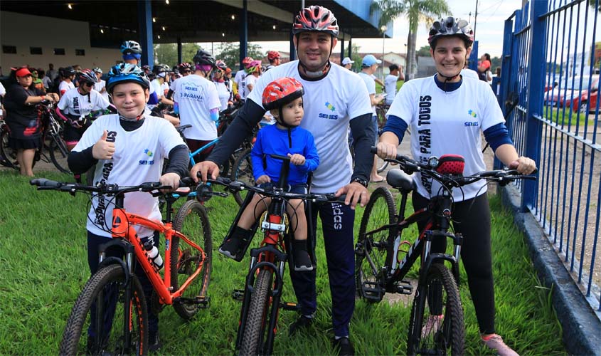 Passeio ciclístico comemora o aniversário de 45 anos