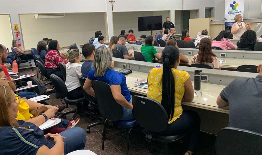 Cursos da Escola do Legislativo em Porto Velho e Machadinho