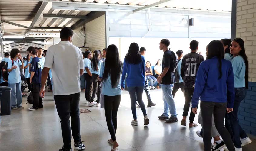 Pé-de-Meia: estudantes definem investimento