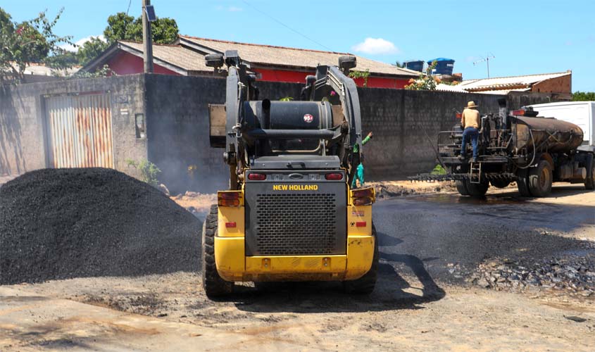 Prefeitura retoma obras de pavimentação da rua Bahia