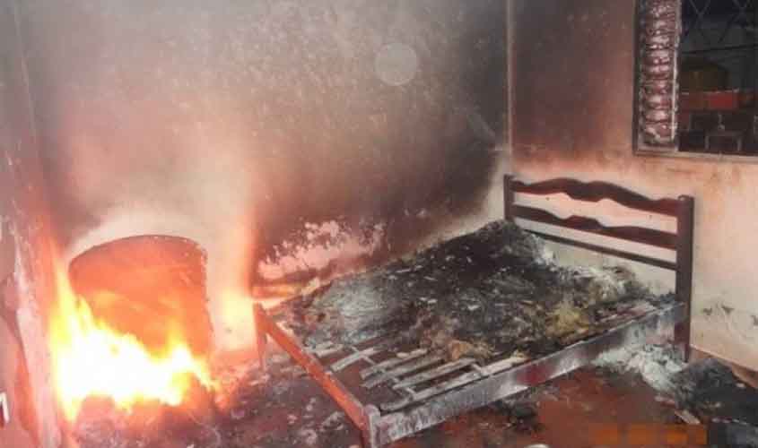 Dona da casa que havia hospedado vítima de homicídio tem imóvel incendiado em Vilhena