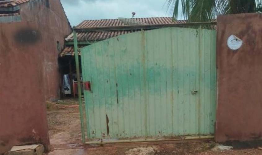 PM apreende drogas, recupera moto e cumpre prisão