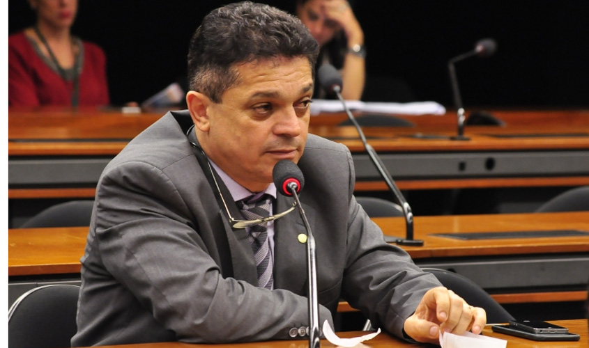 Polícia Federal prende o deputado João Rodrigues no Aeroporto de Guarulhos em SP