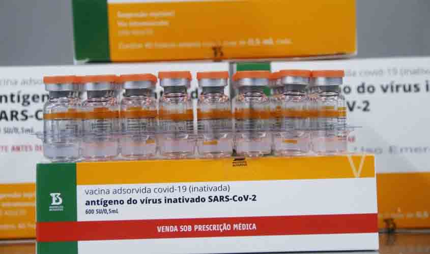 Governo inicia distribuição das 36.600 doses da CoronaVac às Regionais de Saúde do Estado