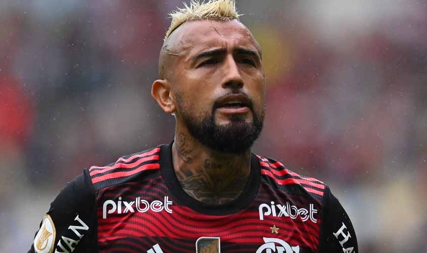Flamengo multa Vidal e declara que não vai tolerar mais atos de improbidade