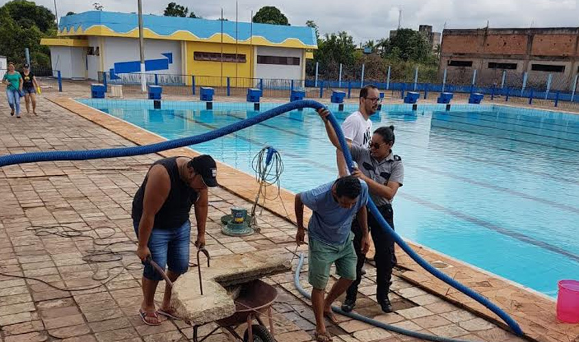 Prefeitura reabre piscina e anuncia licitação para término da obra do Complexo Esportivo “Padrão”