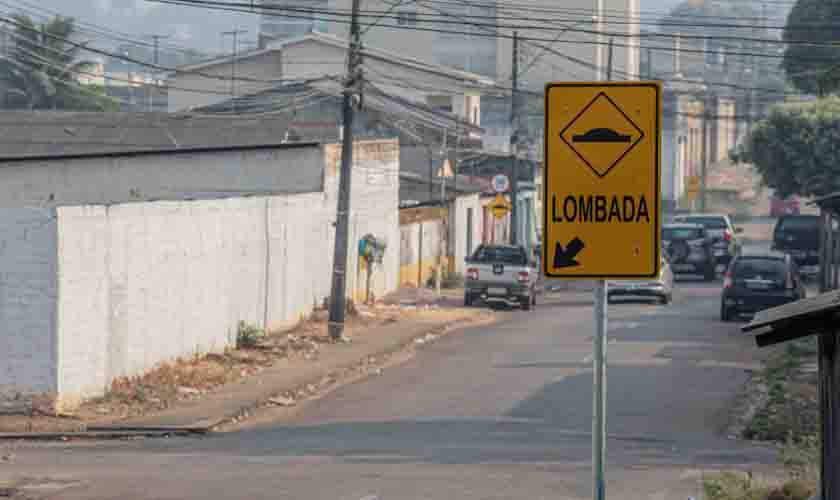 Furtos de placas de sinalização geram insegurança no trânsito de Porto Velho