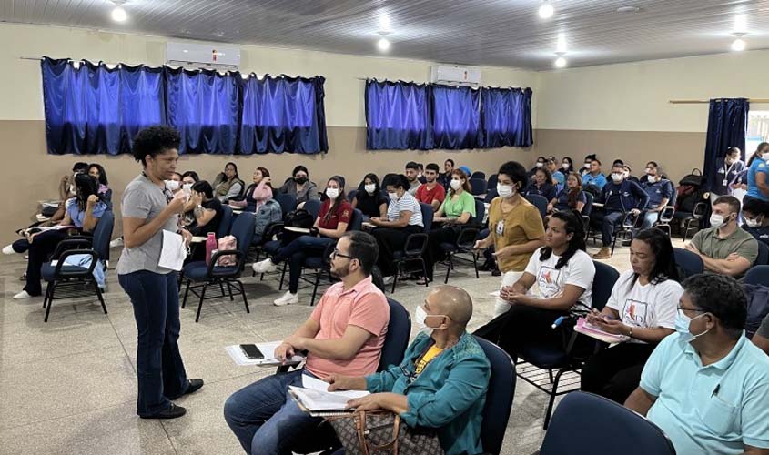 Melhorias na saúde pública são debatidas pela população e servidores durante pré-conferência municipal