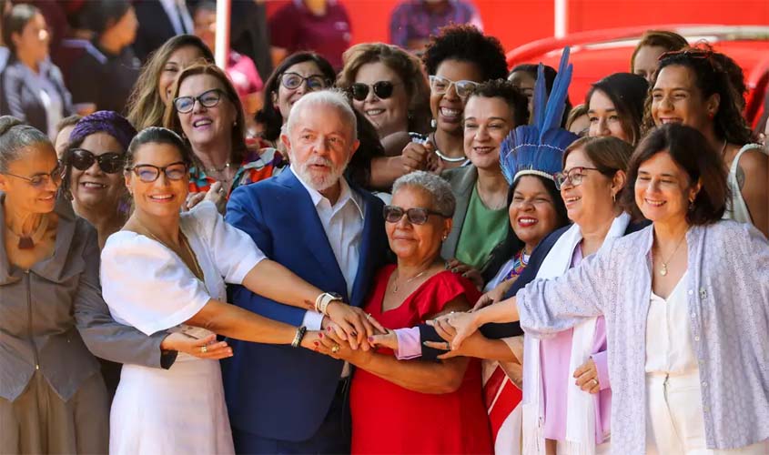 Direitos das mulheres são conquista, não concessão, diz Lula