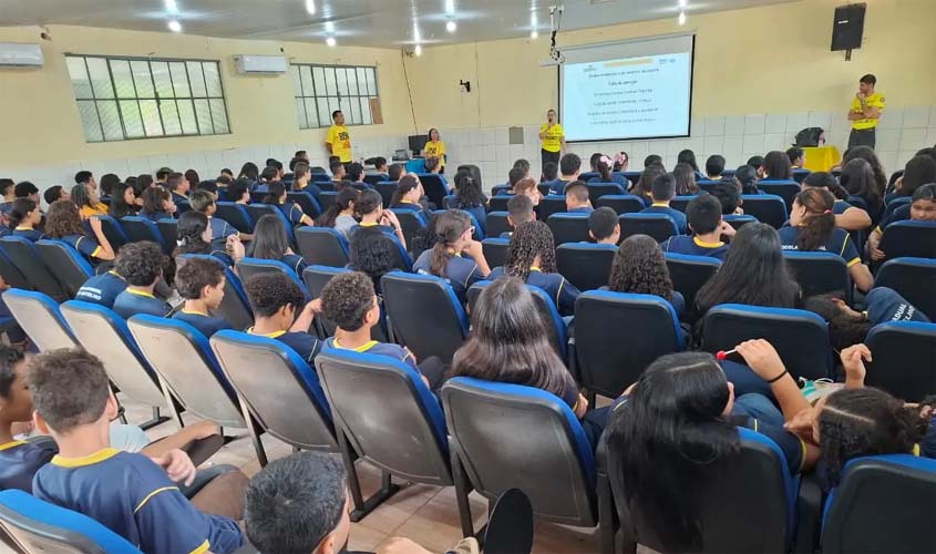 Palestra com 280 alunos reforça segurança no trânsito em Porto Velho