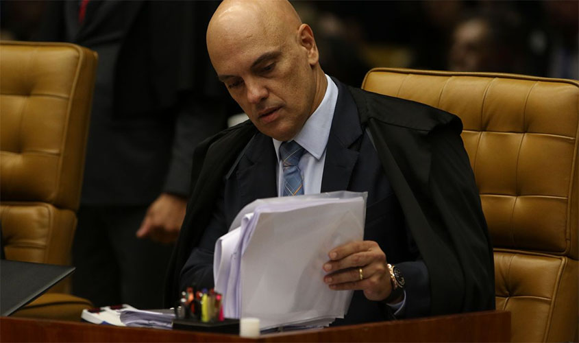 AGU pede que Moraes reconsidere decisão que impediu nomeação na PF