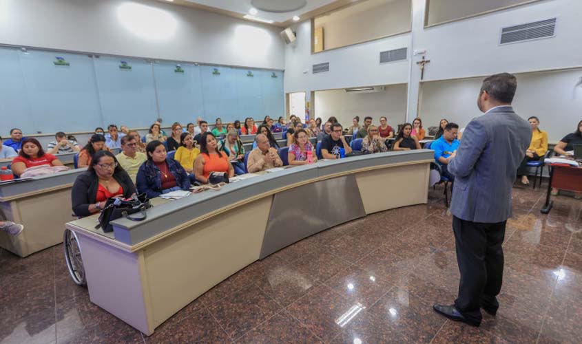 Curso básico de Libras é iniciado, numa parceria da Prefeitura de Porto Velho com a Escola do Legislativo