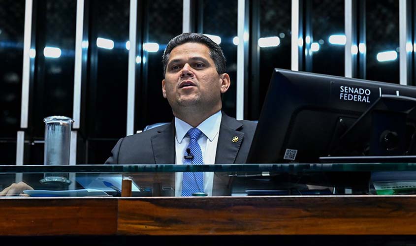 Davi Alcolumbre promulga Lei da Dosimetria