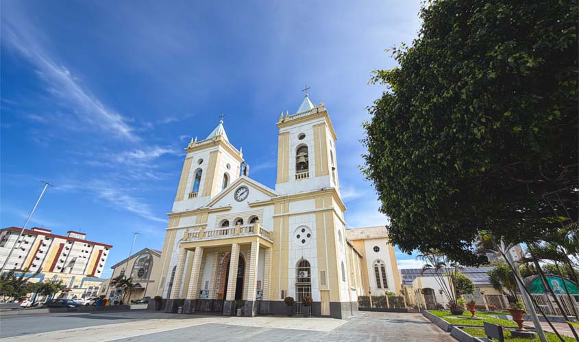 Catedral do Sagrado Coração é refúgio de fé em Porto Velho