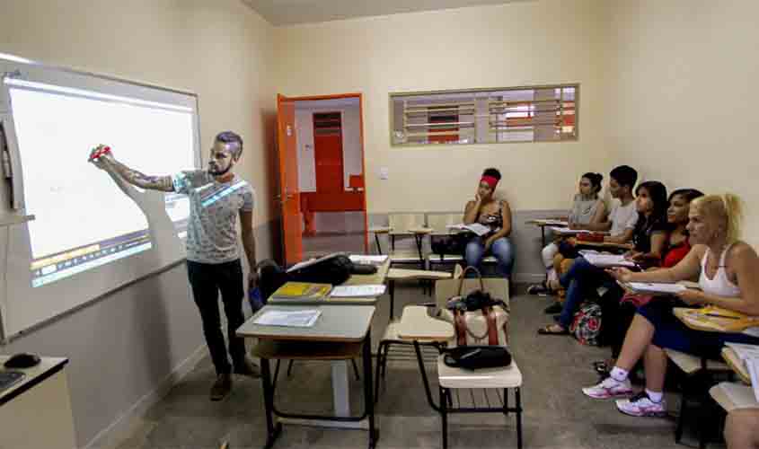 Pesquisa nacional quer investigar a violência contra educadores