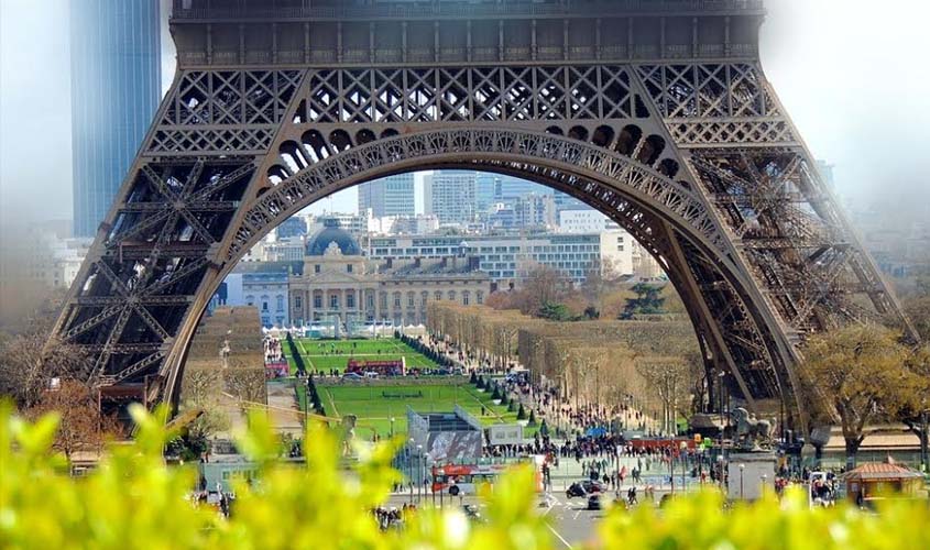 Área da Torre Eiffel ganhará maior jardim de Paris
