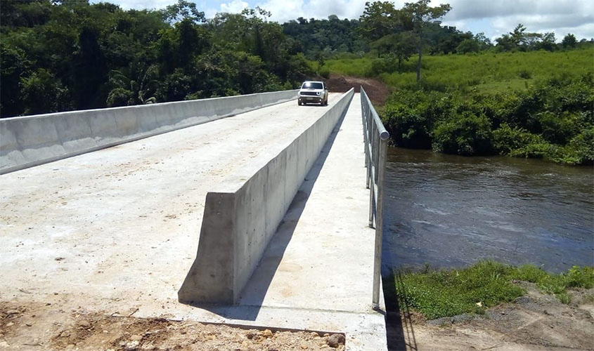 Conclusão da ponte sobre o Rio Barão de Melgaço garante a trafegabilidade de produtores rurais