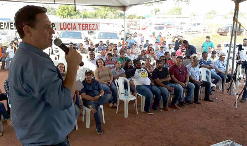 Em Espigão, presidente da Assembleia participa de lançamento de asfalto novo na rodovia Lúcia Tereza