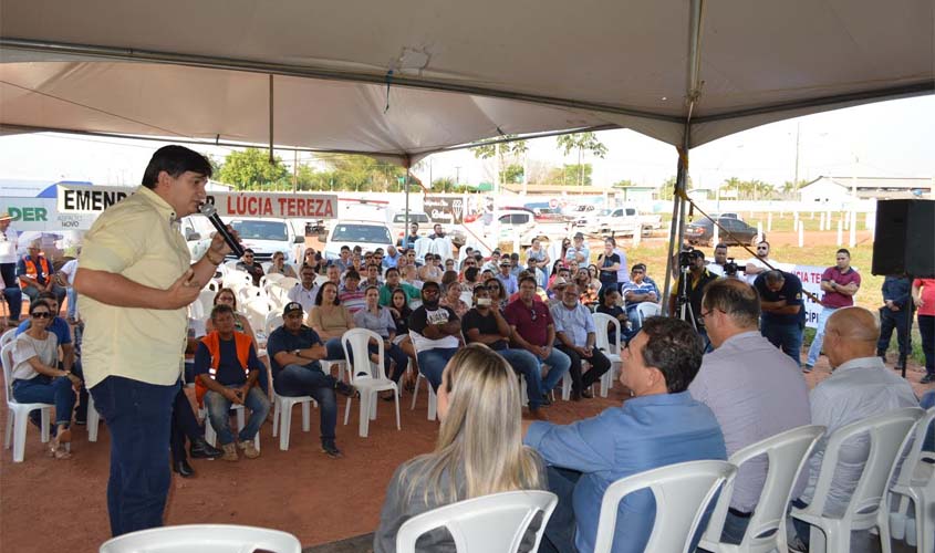 Cleiton Roque parabeniza governador por cumprir compromisso feito com a deputada Lucia Tereza