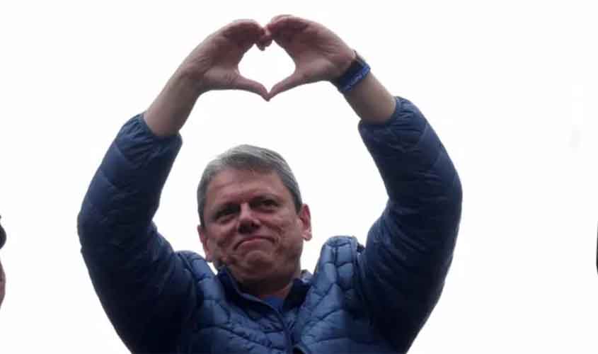 Projeto defendido por Tarcísio anistia Bolsonaro, PCC, organizações criminosas e milícias